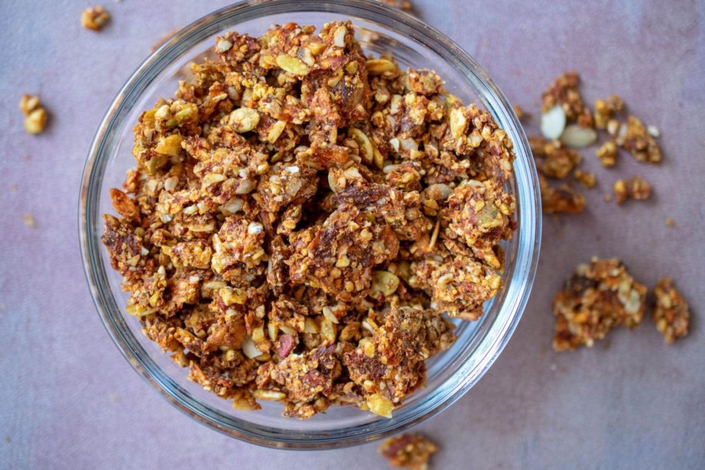 Goji granola